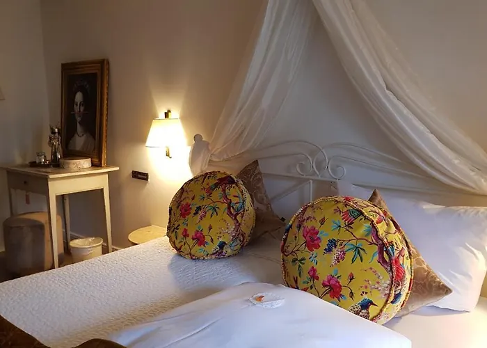 Das Kleine Hotel Iphofen, Fruehstueckszauber, No Waste, Nachhaltig, Nahe Aller Weingueter, Knauf Gips Kg Und Connekt, Kleines Secret Mit Garten & Terrassen, Tv Mirrorring, 55\