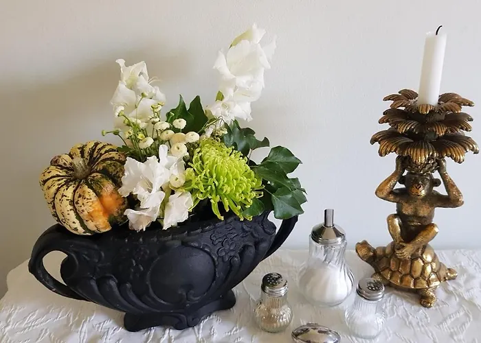 Das Kleine Hotel Iphofen, Fruehstueckszauber, No Waste, Nachhaltig, Nahe Aller Weingueter, Knauf Gips Kg Und Connekt, Kleines Secret Mit Garten & Terrassen, Tv Mirrorring, 55\