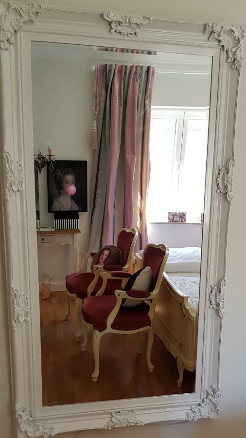 Kleine Iphofen, Fruehstueckszauber, No Waste, Nachhaltig, Nahe Aller Weingueter, Knauf Gips Kg Und Connekt, Kleines Secret Mit Garten & Terrassen, Tv Mirrorring, 55