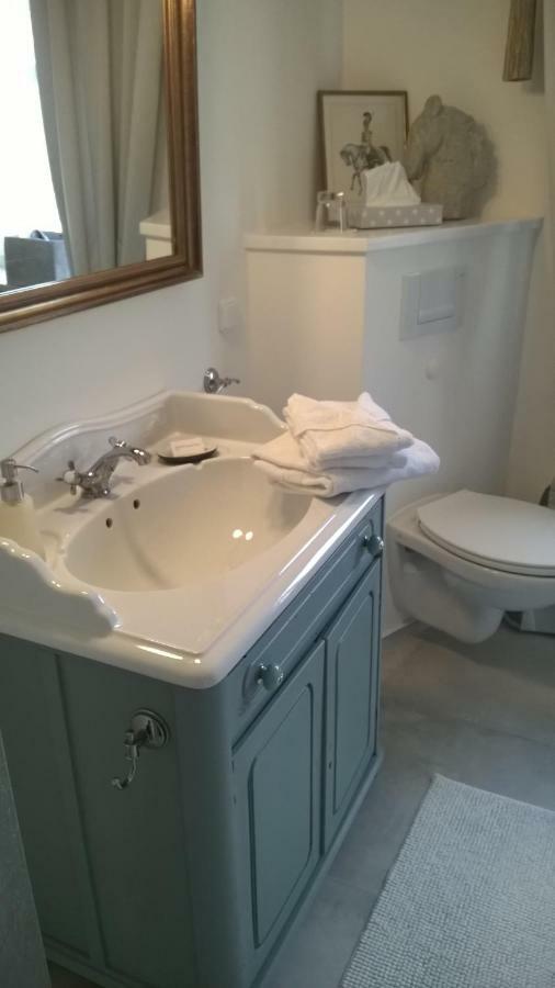 Kleine Iphofen, Fruehstueckszauber, No Waste, Nachhaltig, Nahe Aller Weingueter, Knauf Gips Kg Und Connekt, Kleines Secret Mit Garten & Terrassen, Tv Mirrorring, 55